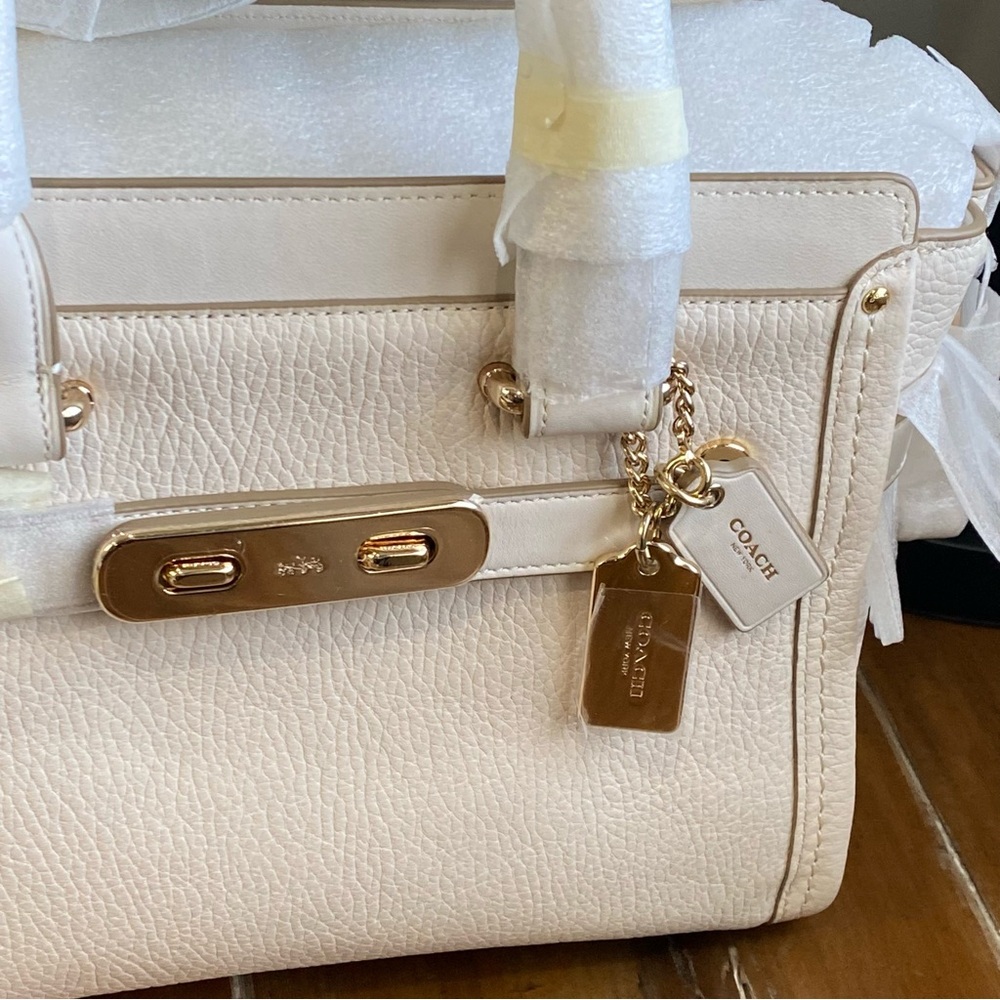 Coach Swagger 27 Pebbled Leather – Style 34616 in White Ivory Chalk - Picture 7 of 13